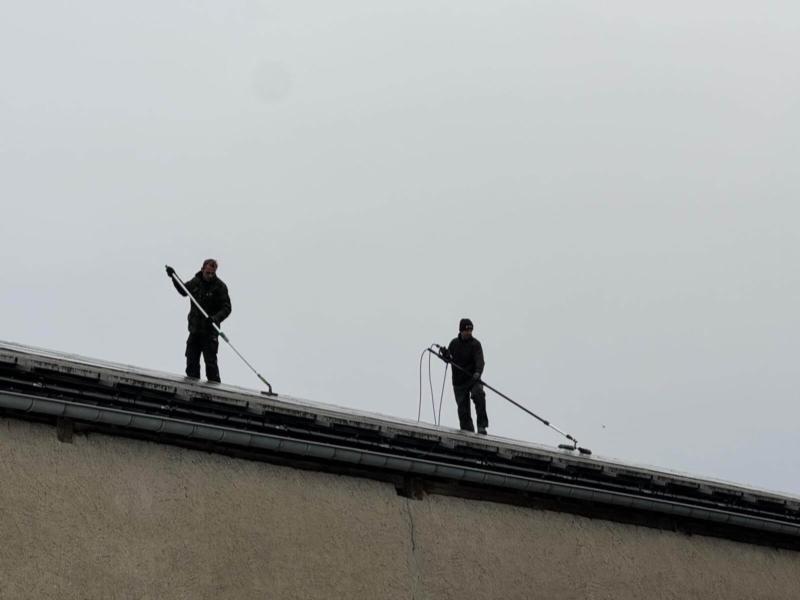 Image 2 : Ramonage cheminée à Grevenmacher : Backes Jos – Äre Kamäinbotzer