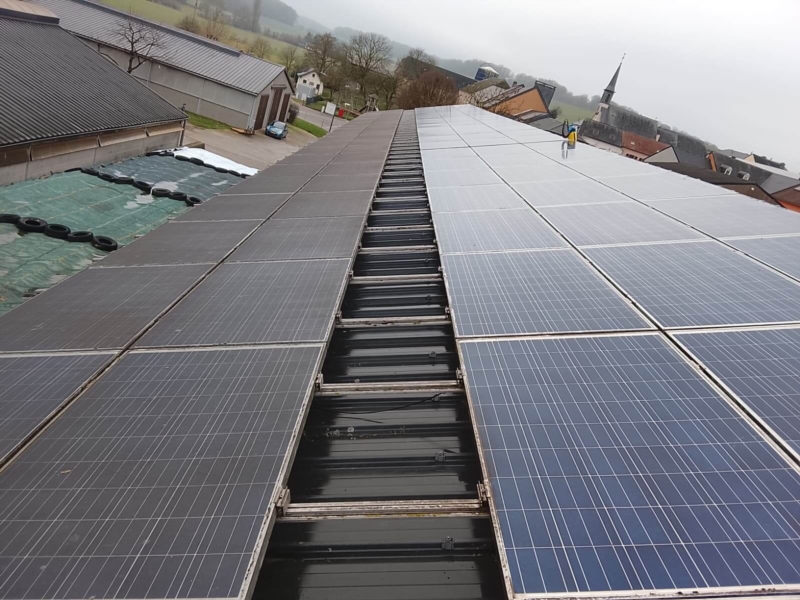 Image 5 : Ramonage cheminée à Grevenmacher : Backes Jos Sàrl - Äre Kamäinbotzer