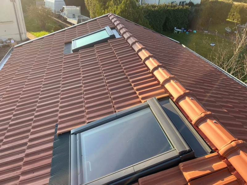 Image 1 : Toiture & couverture à Piennes : Delacre & Fils - Couvreur/Zinguerie/Ramonage